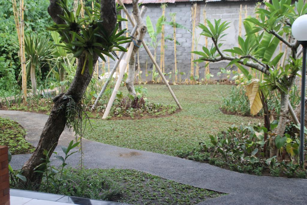 Ayu Bungalow 2 Ubud  Exterior photo